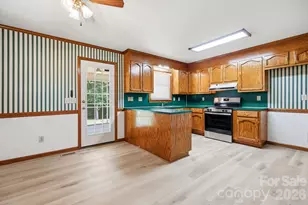 2050 Brownstone Ct, Gastonia, NC 28054 - Photo 10