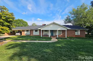 524 Country Club Cir, Shelby, NC 28150 - Photo 1