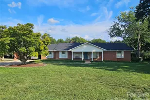 524 Country Club Cir, Shelby, NC 28150 - Photo 2