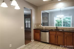8952 Kirkley View Ct, Charlotte, NC 28277 - Photo 4