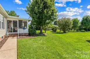 208 Red Birch Ct, Hendersonville, NC 28739 - Photo 18