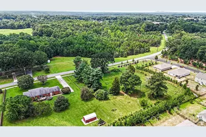 495 Perry Road, Troutman, NC 28166 - Photo 8