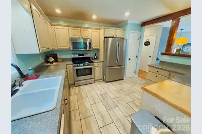 2031 Cam Drive, Morganton, NC 28655 - Photo 8