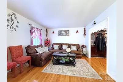 6824 Marlbrook Drive, Charlotte, NC 28212 - Photo 2