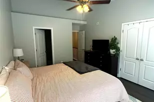 301 Hurston Circle, Charlotte, NC 28208 - Photo 14