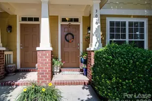 301 Hurston Circle, Charlotte, NC 28208 - Photo 2