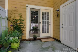 301 Hurston Circle, Charlotte, NC 28208 - Photo 18