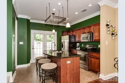 301 Hurston Circle, Charlotte, NC 28208 - Photo 4