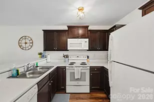 1654 Eagles Pl, Rock Hill, SC 29732 - Photo 4