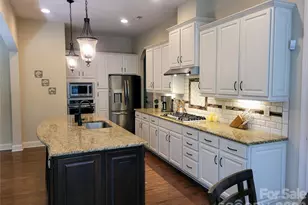 11045 Double Knot Ct, Midland, NC 28107 - Photo 10