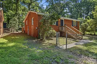 1805 Purser Dr, Charlotte, NC 28215 - Photo 2