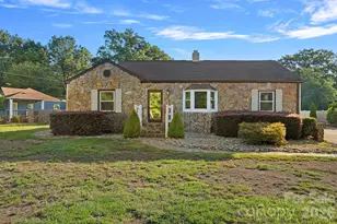 2561 Lumina Ave, Charlotte, NC 28208 - Photo 2