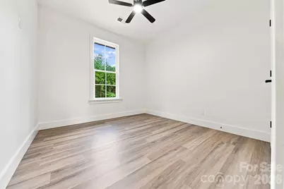 1035 Hawksbill Drive, Morganton, NC 28655 - Photo 18