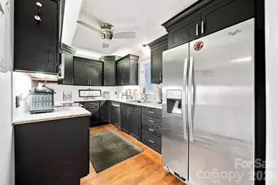 1007 21st Avenue NE, Hickory, NC 28601 - Photo 14
