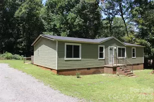 177 Hallmark Ests Dr, Statesville, NC 28625 - Photo 4