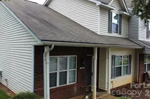 10131 Ballyclare Ct, Charlotte, NC 28213 - Photo 2