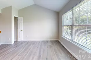 10131 Ballyclare Ct, Charlotte, NC 28213 - Photo 18