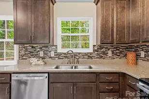 1019 Mountain Dr, Candler, NC 28715 - Photo 10