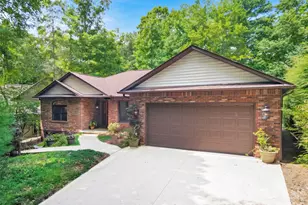 542 Soquili Dr, Brevard, NC 28712 - Photo 1