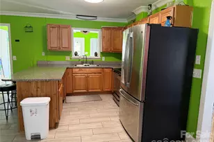 911 Eldorado Ave, Charlotte, NC 28262 - Photo 4