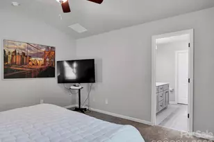 7203 Stoney Wood Ln, Charlotte, NC 28215 - Photo 16