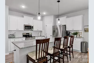 7203 Stoney Wood Lane, Charlotte, NC 28215 - Photo 10