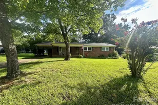 3502 Merry Oaks Ln, Dallas, NC 28034 - Photo 2