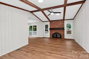 11122 5 Cedars Rd, Charlotte, NC 28226 - Photo 4