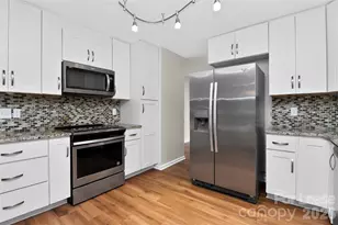 11122 5 Cedars Rd, Charlotte, NC 28226 - Photo 8