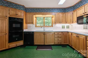 25 E Forest Rd, Asheville, NC 28803 - Photo 8