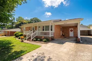 2637 Paula Dr, Gastonia, NC 28054 - Photo 2