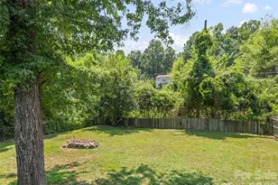1909 Arlington Pl, Hendersonville, NC 28791 - Photo 8