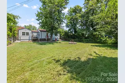 1909 Arlington Place, Hendersonville, NC 28791 - Photo 4