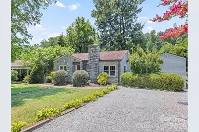 1909 Arlington Place, Hendersonville, NC 28791 - Photo 2