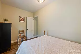 1909 Arlington Pl, Hendersonville, NC 28791 - Photo 28