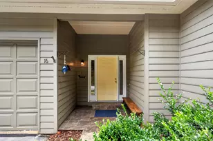 16 Spring Hollow Cir, Asheville, NC 28805 - Photo 2