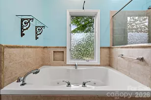16 Spring Hollow Cir, Asheville, NC 28805 - Photo 22