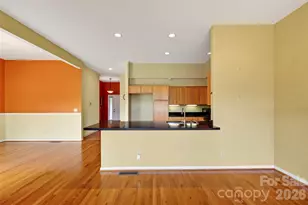 16 Spring Hollow Cir, Asheville, NC 28805 - Photo 8