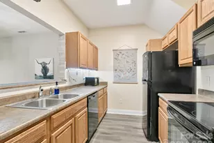 93 Foxden Dr, Fletcher, NC 28732 - Photo 6