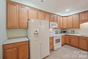 3221 Abbey Walk Ln, Matthews, NC 28105 - Photo 16