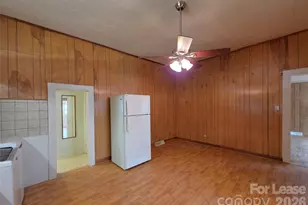 215 College St, Mooresville, NC 28115 - Photo 6