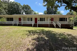 642 Pee Dee Ave, Albemarle, NC 28001 - Photo 2
