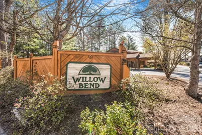 521 Courtwood Lane #8, Hendersonville, NC 28739 - Photo 2