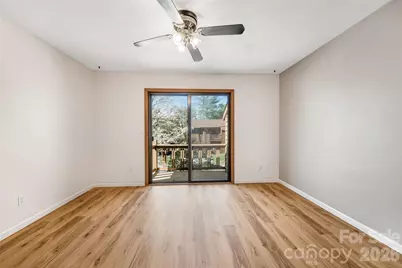 521 Courtwood Lane #8, Hendersonville, NC 28739 - Photo 6