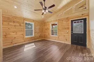 677 Ridgetop Cir, Whittier, NC 28789 - Photo 18