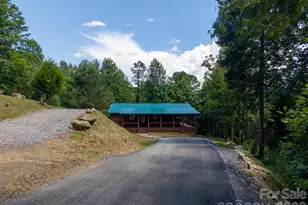 677 Ridgetop Cir, Whittier, NC 28789 - Photo 30