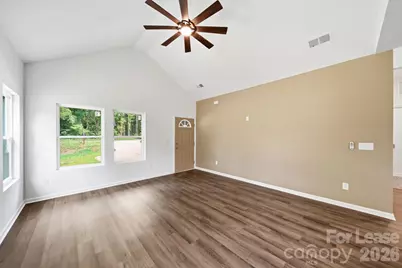 1533 S Battleground Avenue, Kings Mountain, NC 28086 - Photo 6