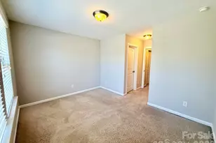 5658 Stonewells Dr, Charlotte, NC 28278 - Photo 10