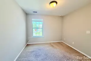 5658 Stonewells Dr, Charlotte, NC 28278 - Photo 12