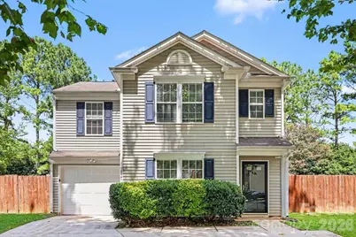 2877 Oasis Lane, Charlotte, NC 28214 - Photo 2